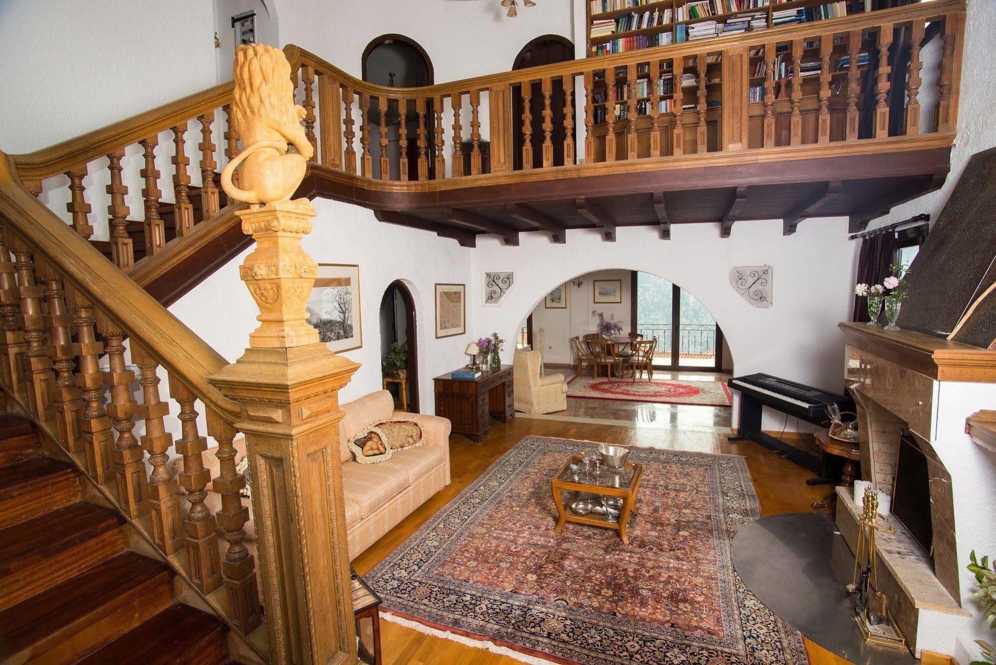 Historic Villa Дельфы Экстерьер фото